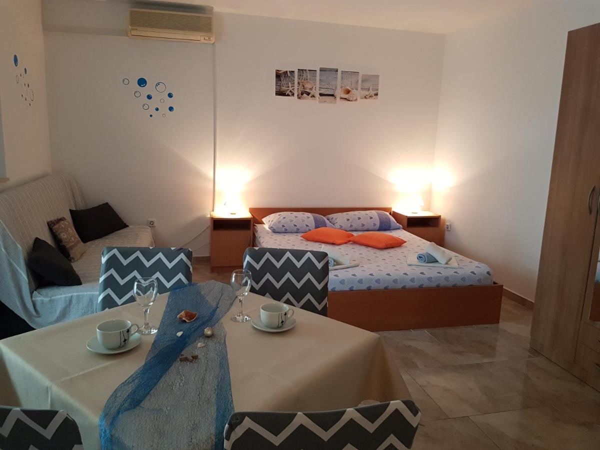 Apartments With A Parking Space Novalja, Pag - 6504 Exterior foto